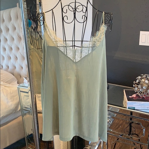 H&M Tops - Mint lace tank top